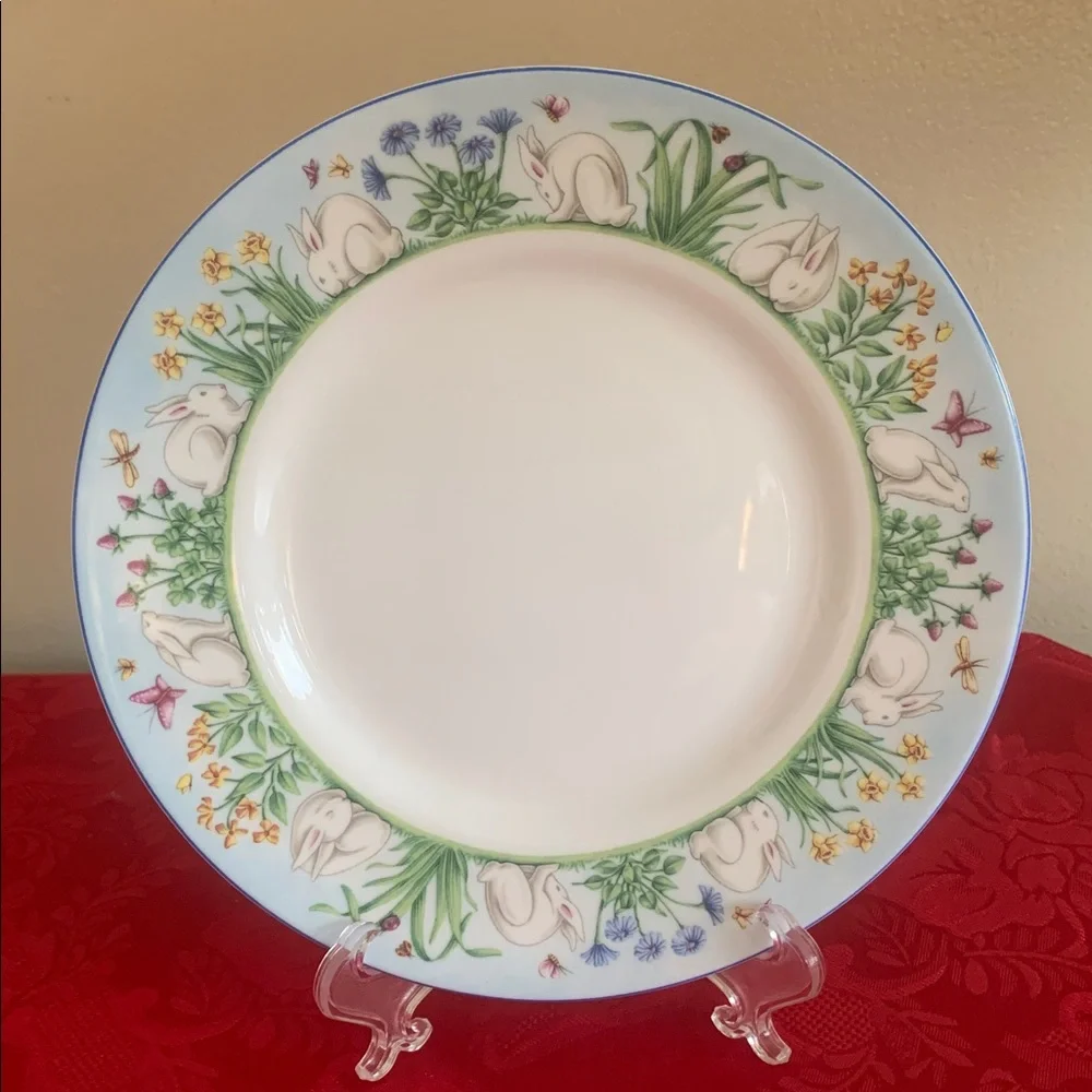 Tiffany & Co. Blue and Green Botanical Easter kids Plate 2003 meadows